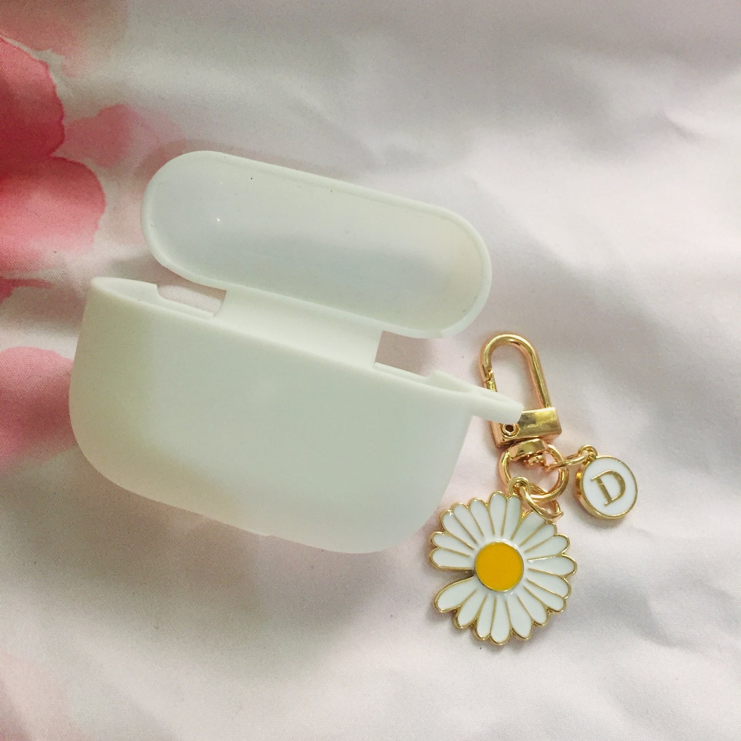 Many Varieties-Solid Colour+Keychain AirPods Case