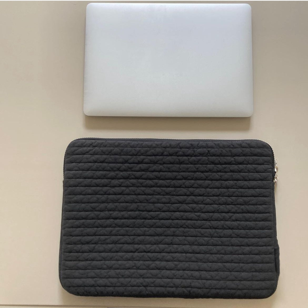 Black&White-Stylish Fabric Style Laptop/iPad Sleeve